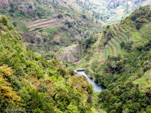 Dans quoi nous sommes-nous embarqués en voulant descendre la Valle de Hermigua ? Les yeux s'en souviendront, les genoux aussi !
