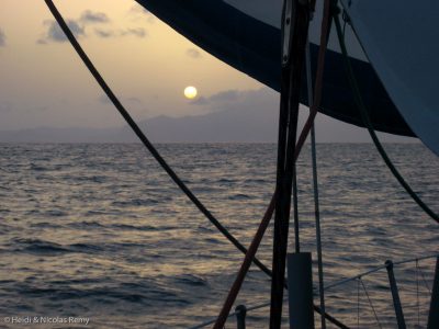 Arrivée au coucher du soleil pour passer la nuit à l'abri de Santa Luzia