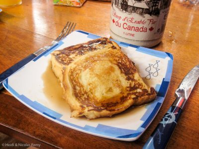 Pour l'assaisonnement, vous aurez l'embarras du choix. Quand on n'a plus de sirop d'érable ni de miel ou de confiture, du sucre et/ou de la canelle sont tout aussi délicieux. Sans oublier une noix de beurre, bien-sûr !