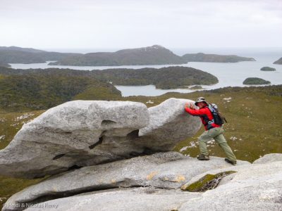Jolie vue sur Port Pegasus du haut de notre premier sommet