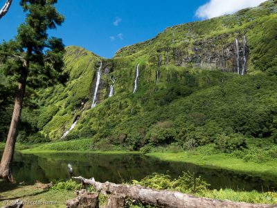 Magnifiques cascades plongeant du plateau central vers la côte ouest