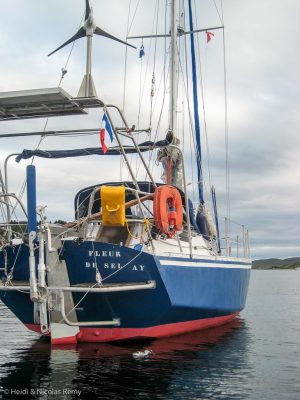 Bien avant de nombreux travaux, Fleur de Sel au mouillage à Dunvegan (île de Skye) en 2008.