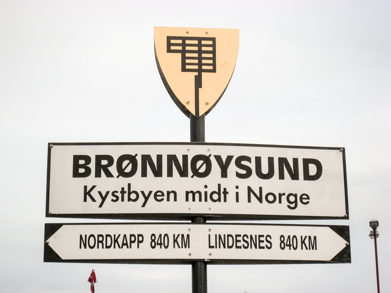 Il faudra apprendre à lire et prononcer de nouvelles lettres. "Ø" se prononce "eu" par exemple