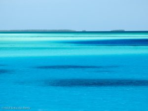Adieu le magnifique lagon des Cocos - ici vu du haut du mât en vérifiant le gréement"