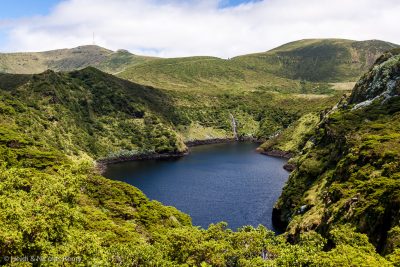 La jolie Caldeira Comprida n'est que l'un des huit lacs volcaniques de l'île.
